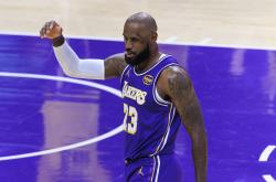 别再沉迷老詹回归！骑士已蜕变，哈登带队冲东决才是主旋律